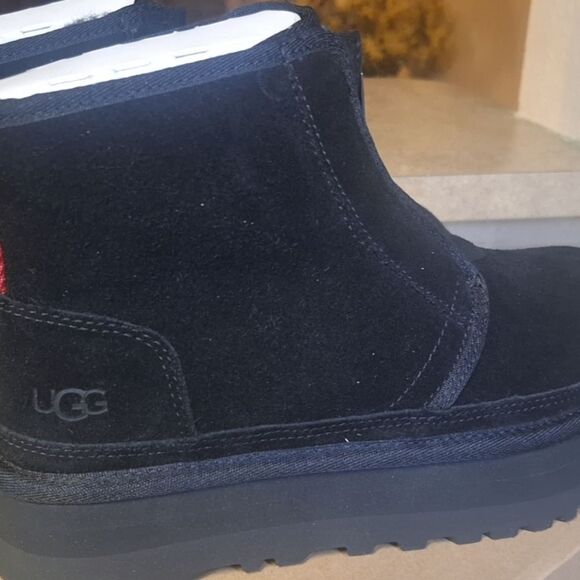 UGG Women's Neumel Platform Black Suede Zip Boots Size 7 NIB - Picture 11 of 15